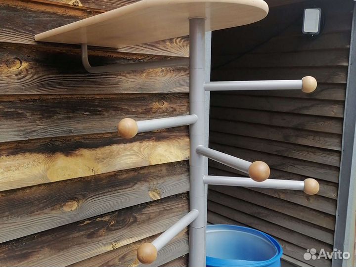 Вешалка в прихожую