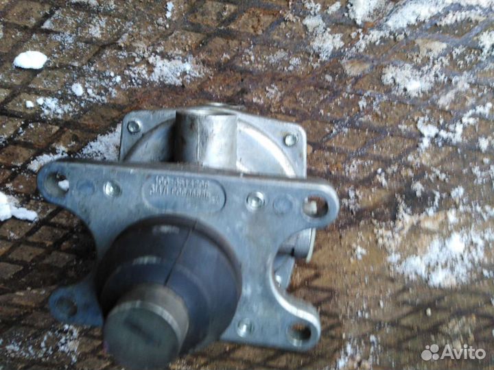 ЗИЛ, Камаз тормозной кран