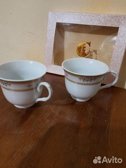 Ваза для цветов и бокалы сувенирные