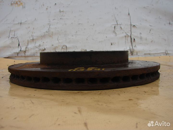 Передний тормозной диск Cadillac Escalade 2008г