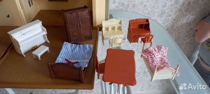 Sylvanian Families дом со светом и мебелью