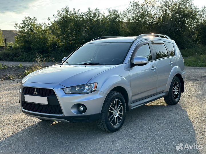 Mitsubishi Outlander, 2011