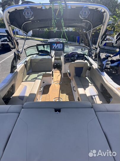 Катер Буксировщик