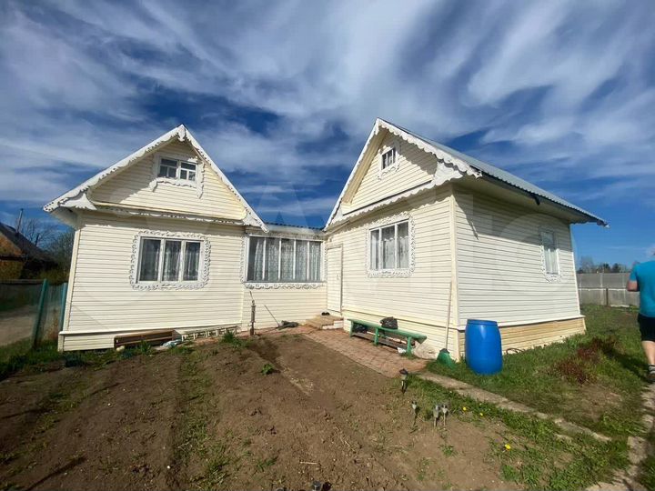 Дом 42 м² на участке 9,9 сот.