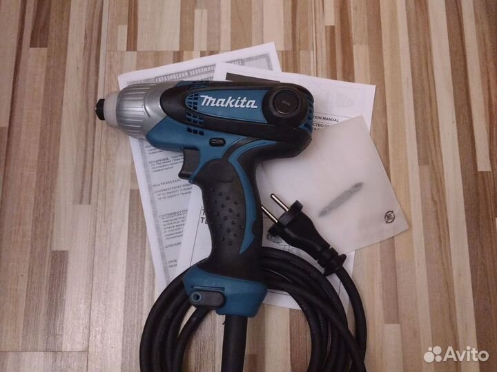 Ударный шуруповерт Makita TD0101