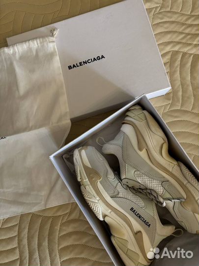 Кроссовки Balenciaga Triple S White