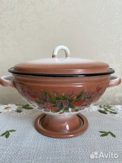 Супница эмалированная с крышкой СССР