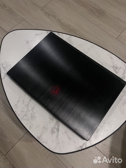 Игровой ноутубк MSI G65 Thin 9EXR