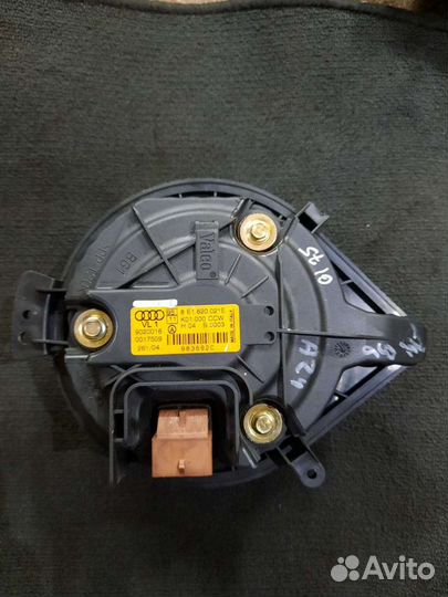 Моторчик печки Audi A4 B6 Ауди А4 Б6