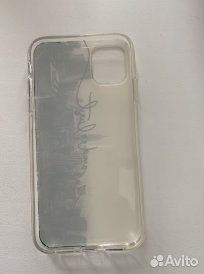 Чехол на iPhone 11