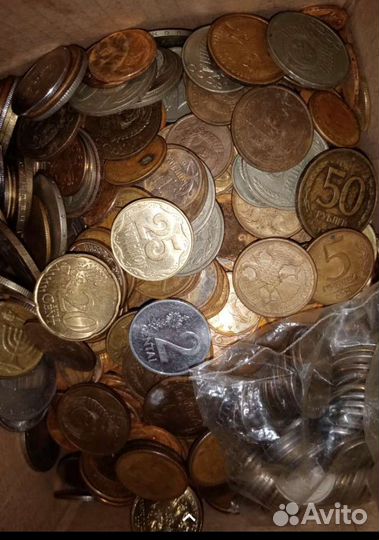 Продам монеты, разные