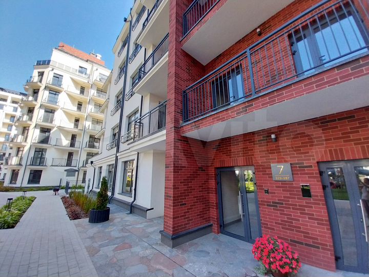 3-к. квартира, 242 м², 2/10 эт.