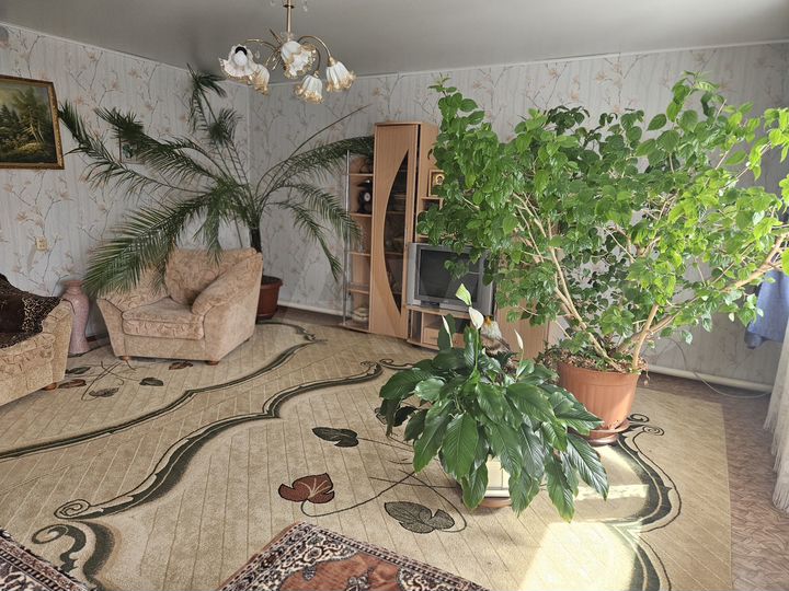 Дом 329 м² на участке 10 сот.