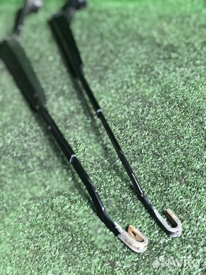 Поводок дворника toyota rav4 xa10