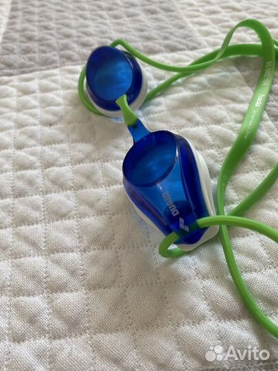 Очки для плавания