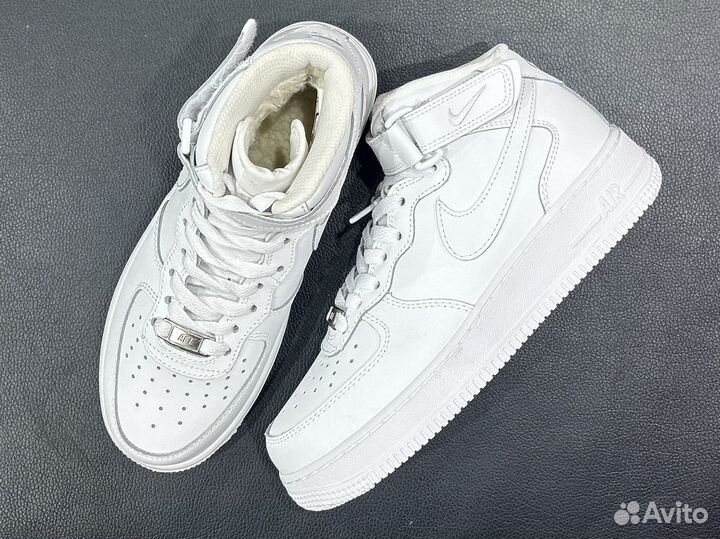 Кроссовки зимние Nike Air Force 1 (38)