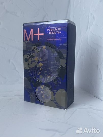 Escentric Molecules Molecule 01 + Black Tea