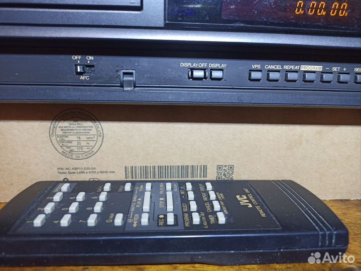 Видеомагнитофон JVC HR D540 Япония