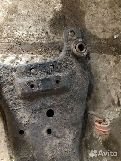 Подрамник передний балка Mazda 3 bk bl 1.6