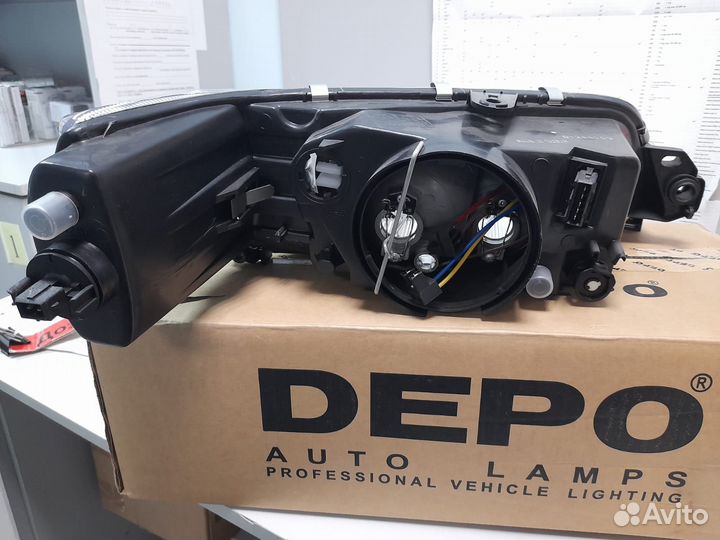 Фара левая Peugeot 306 97