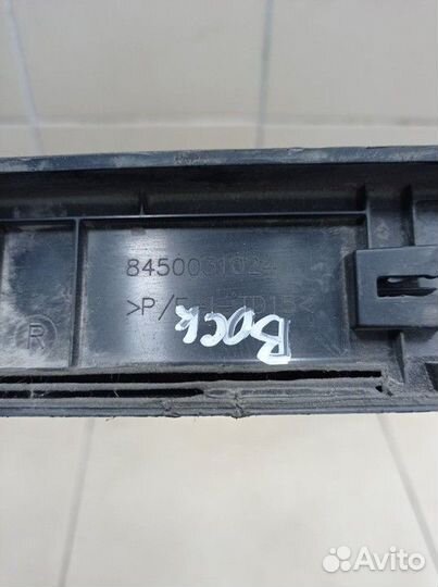 Молдинг передней правой двери LADA Vesta