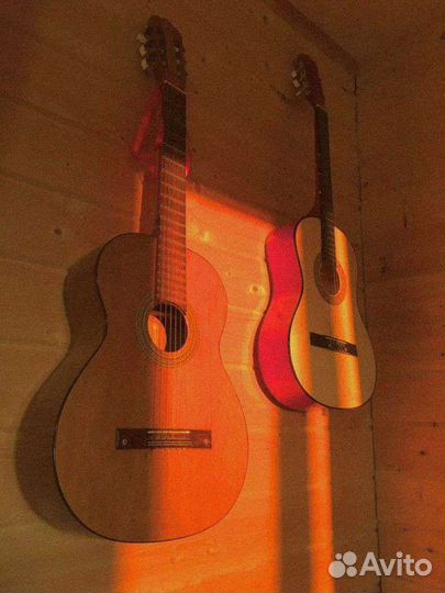 Репетитор по игре на гитаре