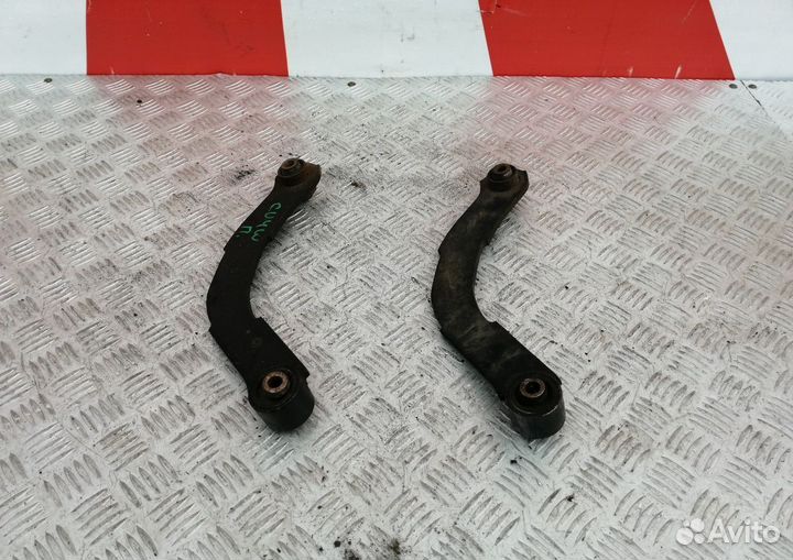 Задний поперечный рычаг Mitsubishi Outlander