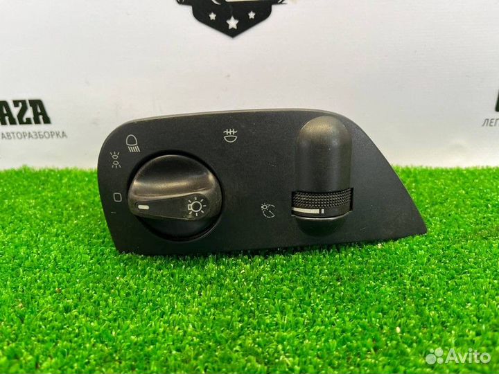 Переключатель света фар Volkswagen Polo