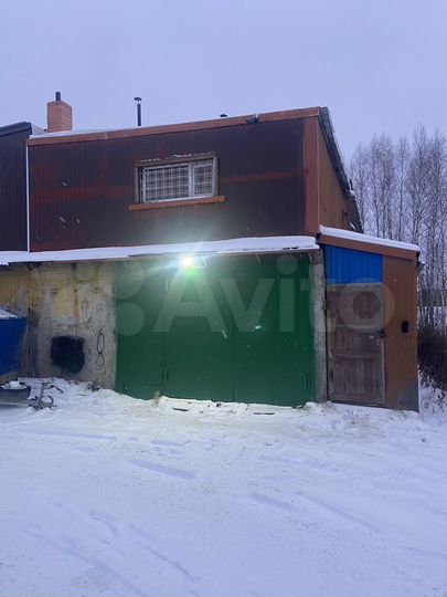 Гараж, > 30 м²