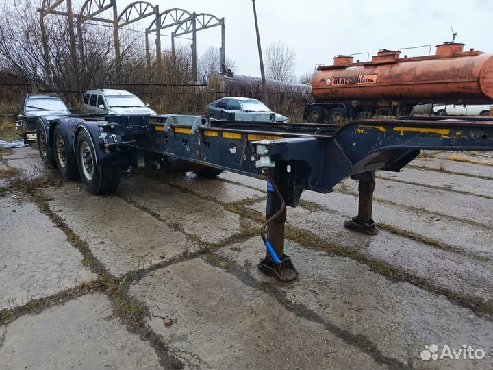 Полуприцеп контейнеровоз Kassbohrer CS, 2018