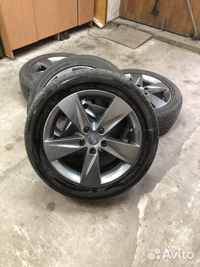 Centara Vanti HP 215/55 R17