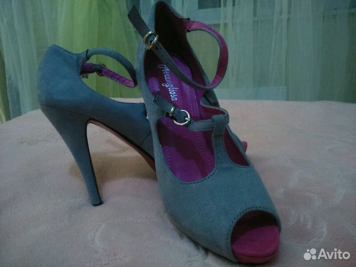 Туфли /босоножки серого цвета, замша, новые