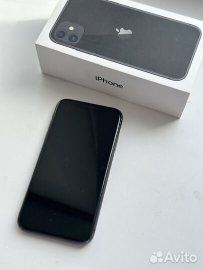 iPhone 11, 64 ГБ