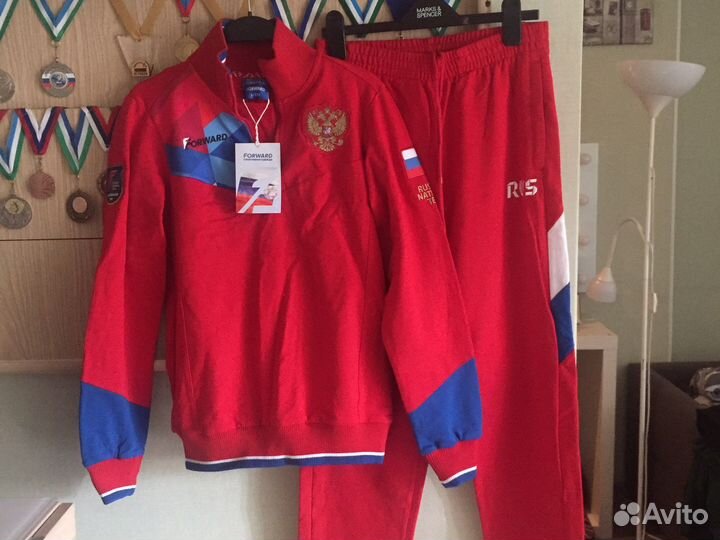 Спортивный костюм