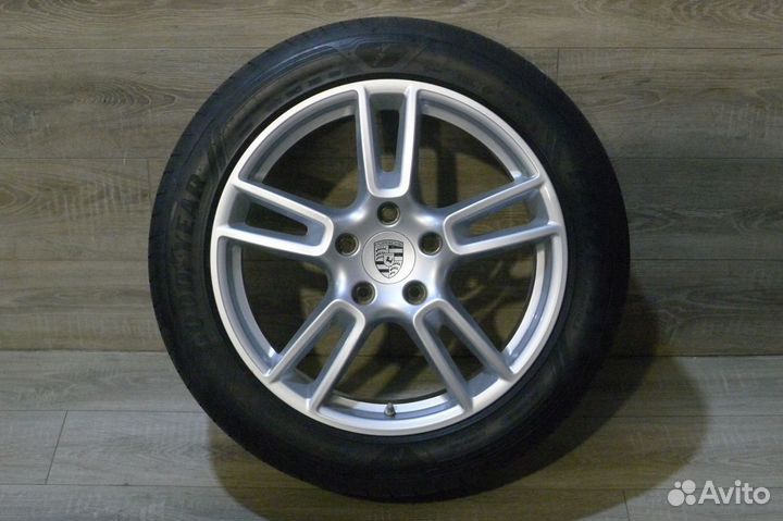 Комплект оригинальных колес Porsche Panamera R19