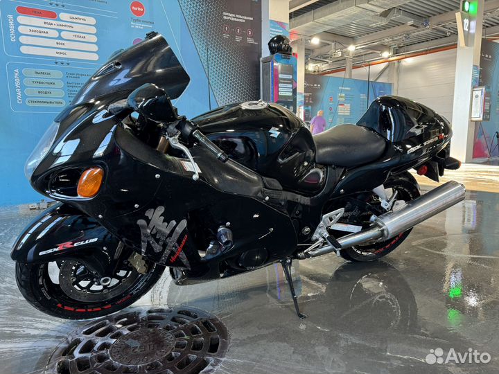 Suzuki GSX1300R Hayabusa