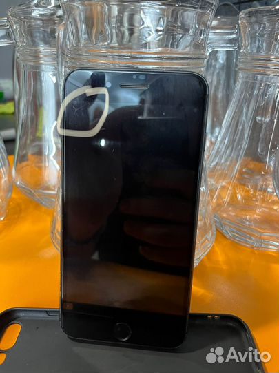 iPhone 8 Plus, 64 ГБ
