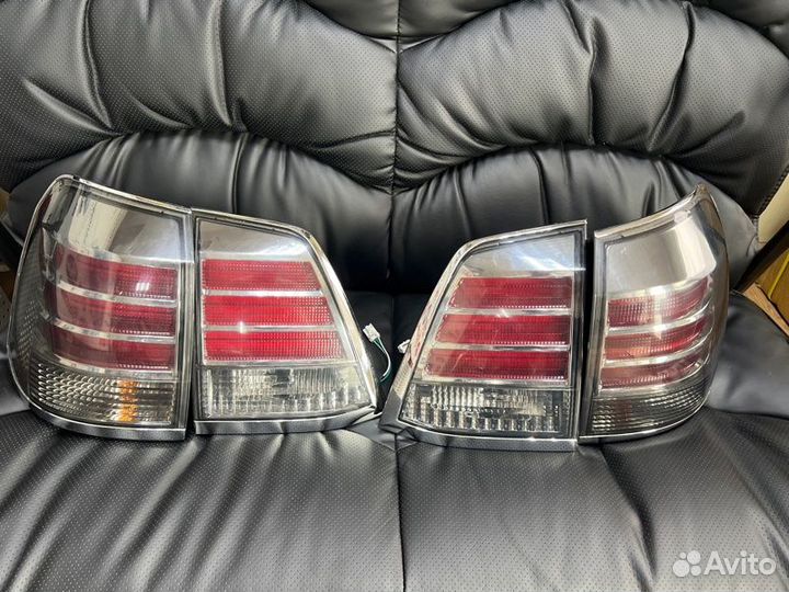 Стоп-сигнал задний Toyota Land Cruiser 200