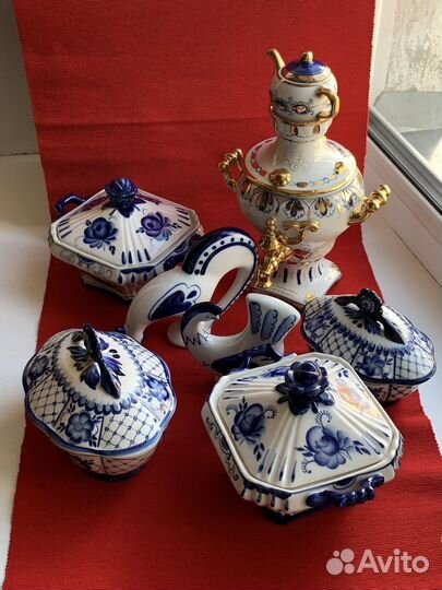 Набор посуды гжель