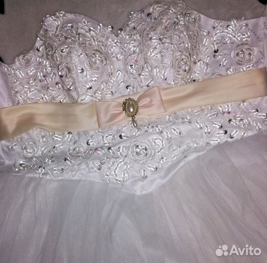 Свадебное платье