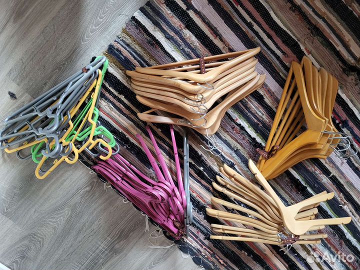 Вешалки плечики для одежды