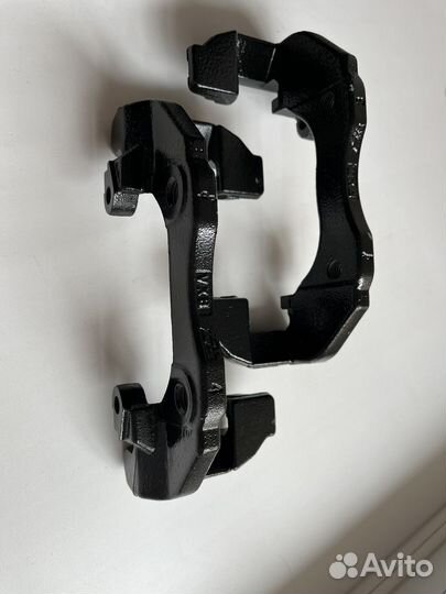 Скоба суппорта форд фокус 2