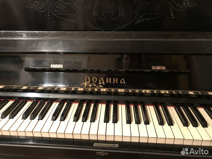 Продаю пианино