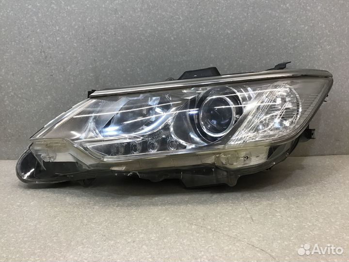 Фара левая Toyota Camry XV50 2011-2017