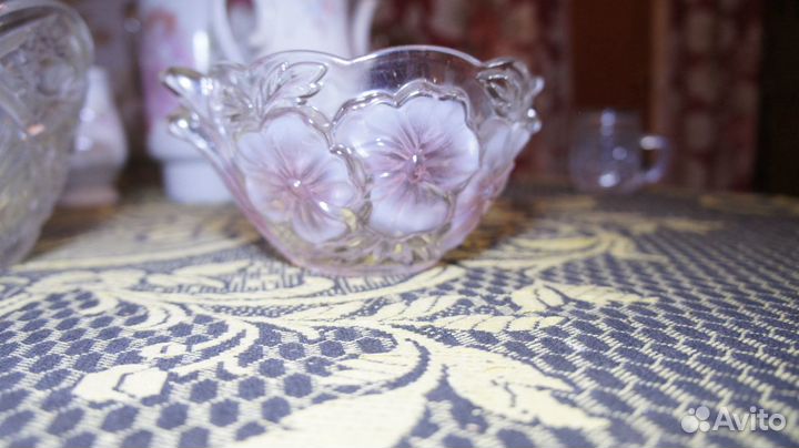 Ваза из цветного стекла