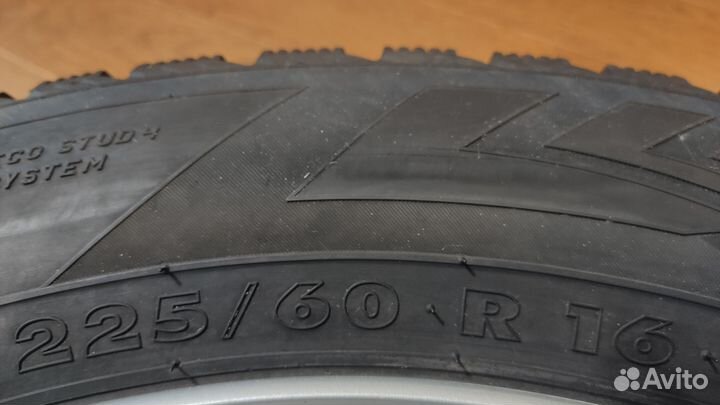 Nokian Tyres Hakkapeliitta 4 225/60 R16 102T