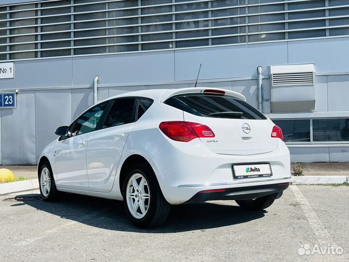 Opel Astra 1.6 МТ, 2014, 144 000 км