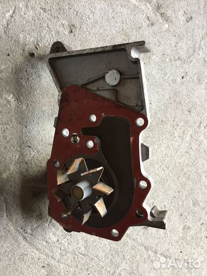 Водяной насос помпа Renault logan 1