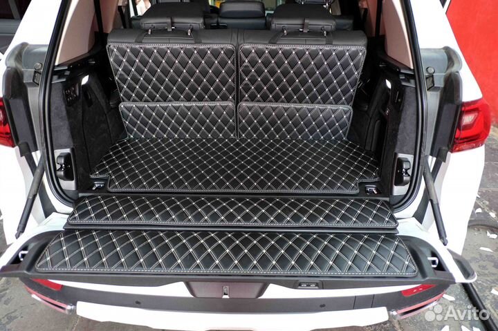 Коврики в багажник BMW X7 2021