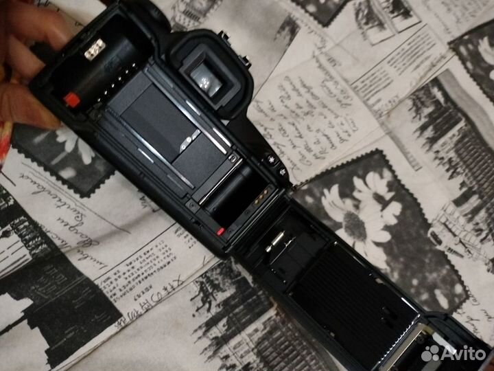 Зеркальный фотоаппарат canon eos 3000